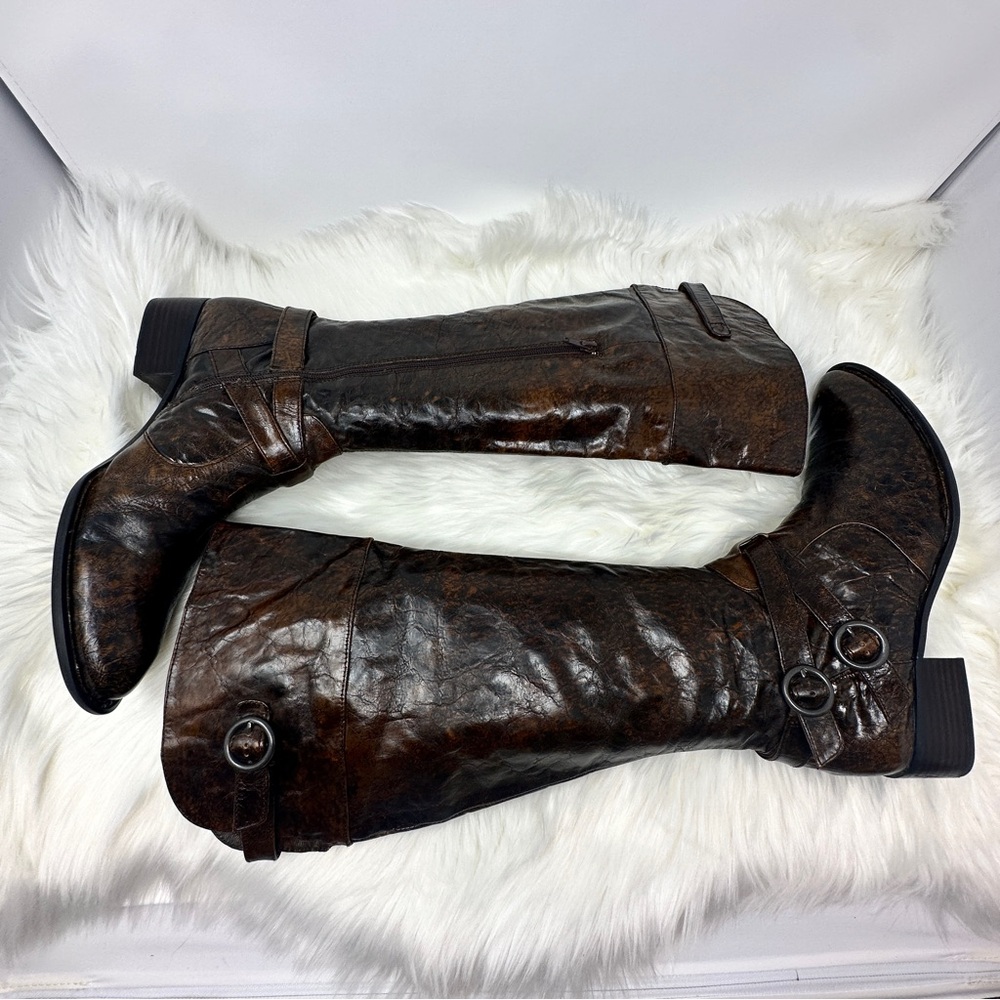 Born Crackle Leather Boots